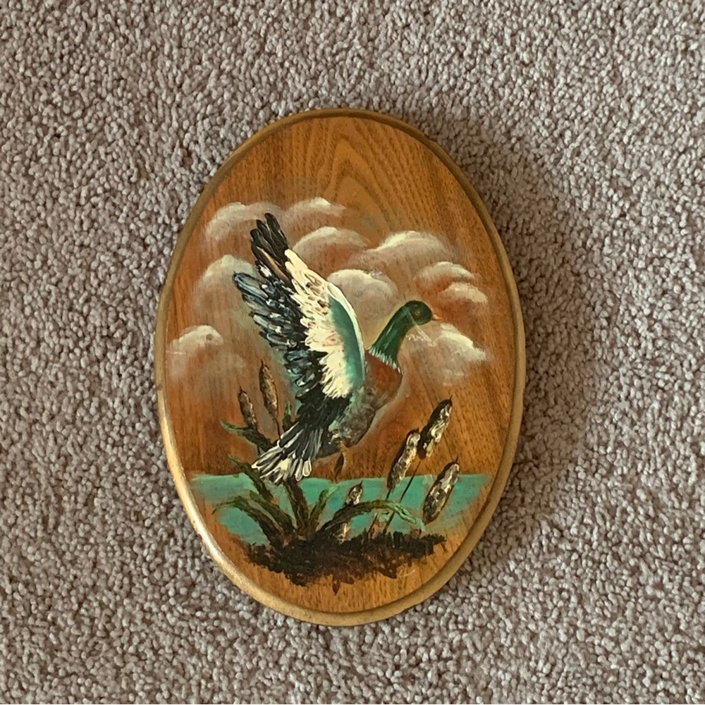 Vintage 70s hand painted Mallard duck oval wooden wall art decor plaque